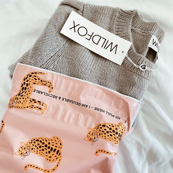 Meet your posher, Julia 💛 - Picture 16 of 16